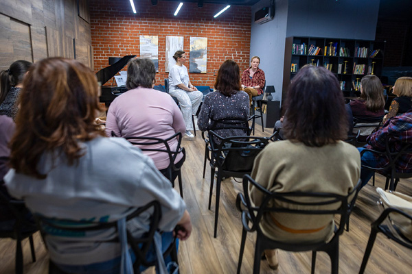 ����������